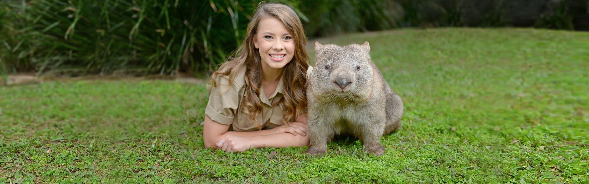 Experiences-Animal Encounters-Naughty Wombat Encounter 2 2240x700